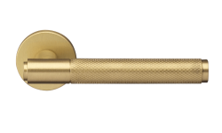 Дверная ручка Morelli Luxury BRIDGE R6 OSA, с усиленной розеткой  Цвет - Матовое золото